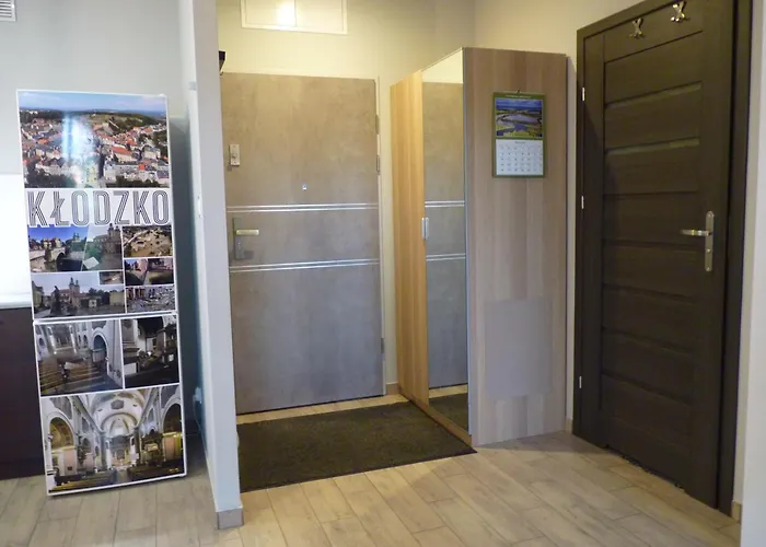 Glatz - Na Letniej, Klodzko, Winda, Garaz Podziemny, Balkon Z Widokiem Na Gory Kłodzko